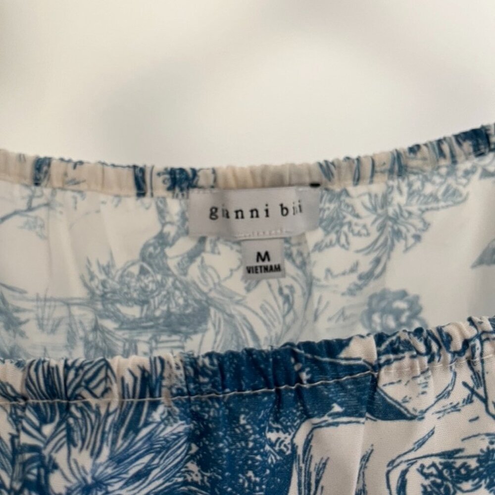 Gianni Bini Blue and White Toile Crop Top - Picture 4 of 6